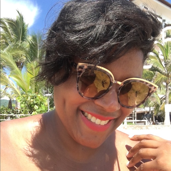 Meet your Posher, Amber - Picture 1 of 1